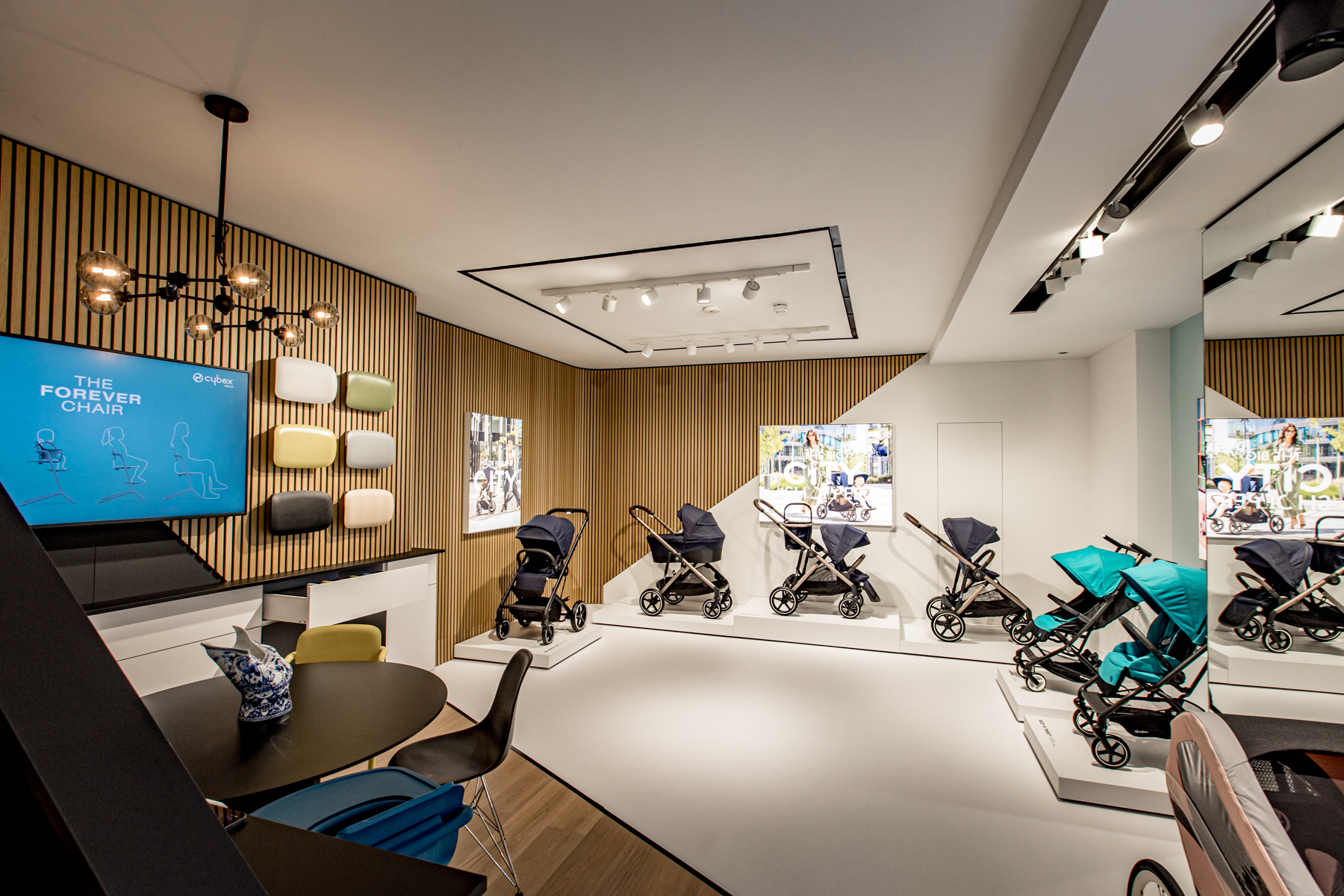 Cybex Flagship — Amsterdam, NL gold